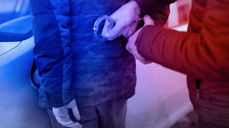 İstanbul'da yasa dışı bahis gelirlerini aklama operasyonu: 13 gözaltı