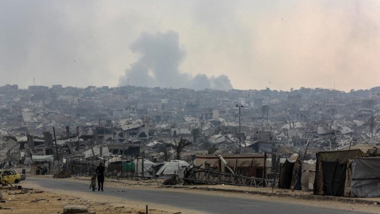 Katil İsrail'in Gazze'ye saldırılarında can kaybı 73 bin 420'ye yükseldi
