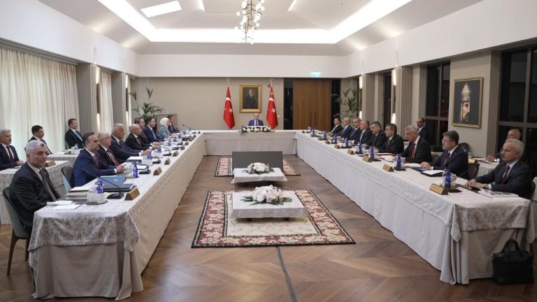 Cumhurbaşkanlığı Kabinesi Ahlat'ta toplandı