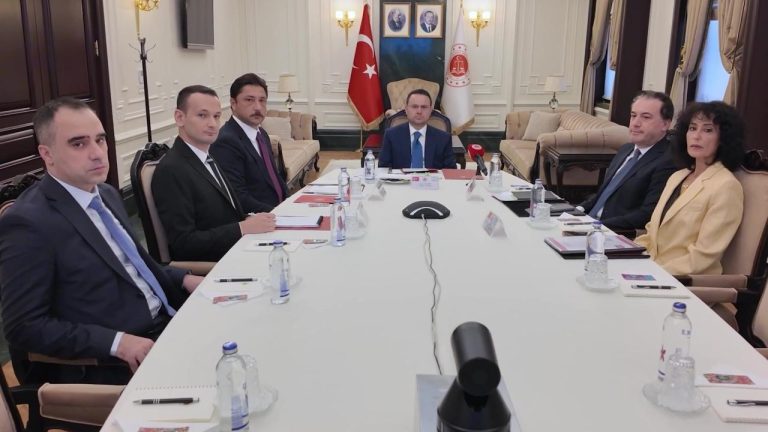 Adalet Bakanı Gürlek, Yunan mevkidaşı Floridis ile görüştü