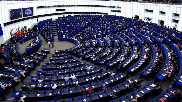 Avrupa Parlamentosu, savunma projelerinde bürokrasiyi azaltacak düzenlemeleri onayladı
