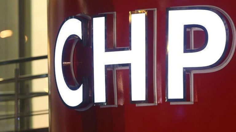 CHP'de istifalar art arda geldi