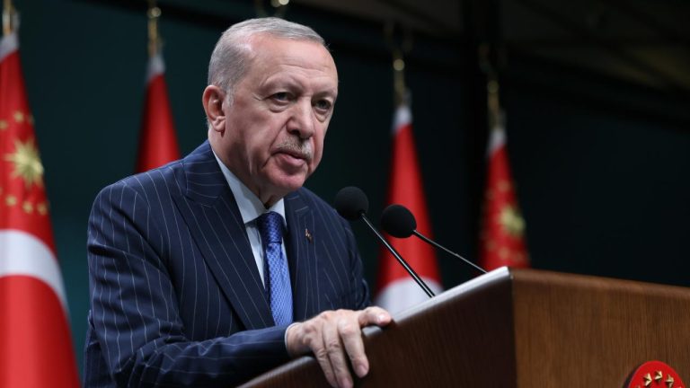 Erdoğan'dan şehit polis Kaygusuz'un ailesine başsağlığı mesajı