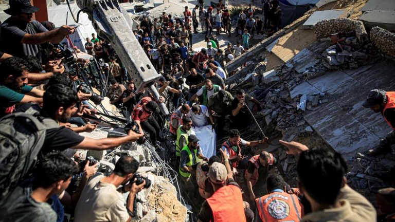 İngiltere'de Palestine Action destekçileri Dışişleri Bakanından Gazze'de soykırımı tanımasını istedi