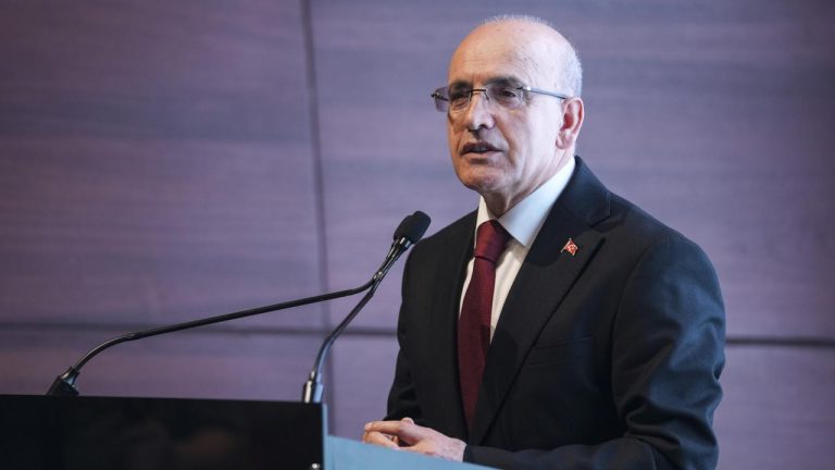 Bakan Şimşek: Fiyat istikrarına olan bağlılığımız tamdır