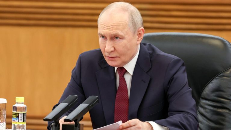 Putin, Rus ordusuna gece yarısından itibaren 3 gün boyunca Kieve saldırmama talimatı verdi