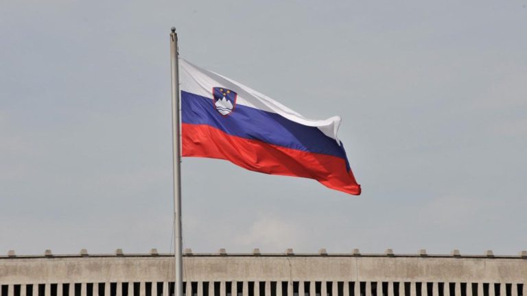 Slovenya'da muhalefet, İsrail'le yakınlaşma nedeniyle Dışişleri Bakanı hakkında gensoru önergesi verecek