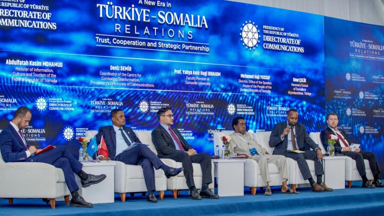 Somali'de TürkiyeSomali İlişkilerinde Yeni Dönem paneli düzenlendi