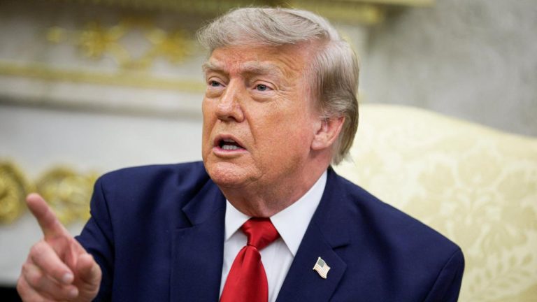 Trump, ABD'li yetkililerin İran heyetiyle görüştüğünü açıkladı
