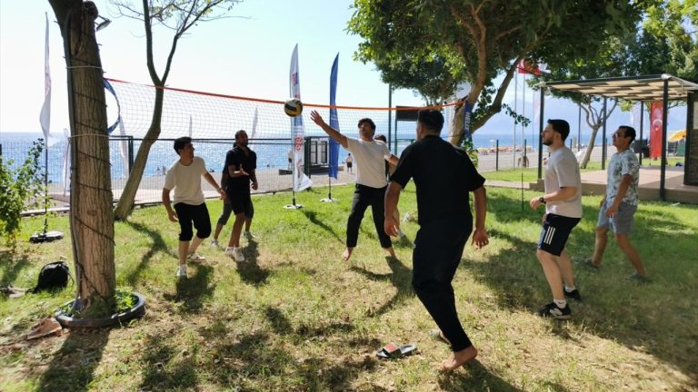 14 ülkeden gençler Antalya'da 'Doğada Gençlik Aktivitesi'ne katıldı