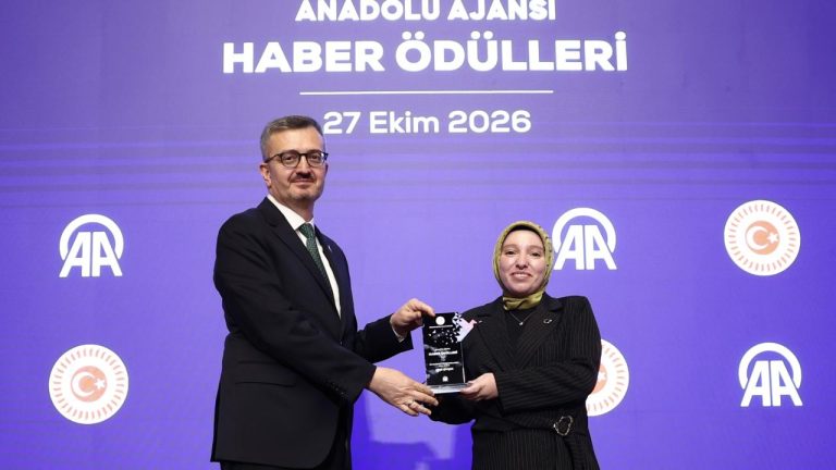 AA'dan TRT Haber Dijital Yayınlar'a "Haberde Türkçe Kullanımı Özel Ödülü"