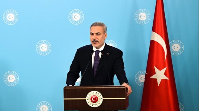Dışişleri Bakanı Fidan, Libyalı yetkililer Dibeybe ve Hafter ile görüştü