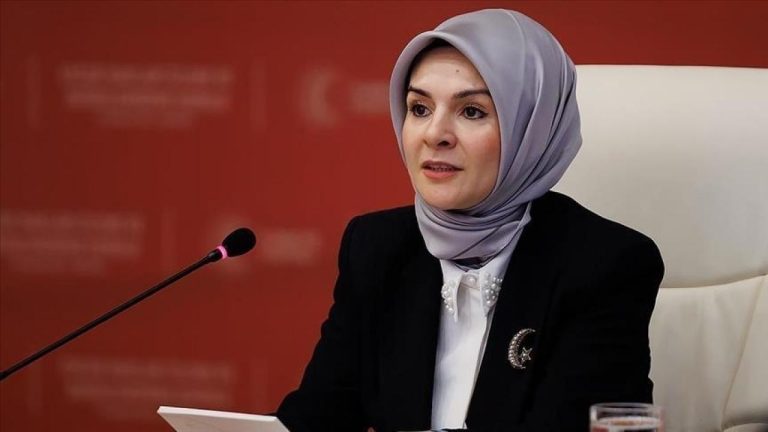 Bakan Göktaş'tan hakkında fon soruşturmasıyla ilgili çıkan iddialara yalanlama