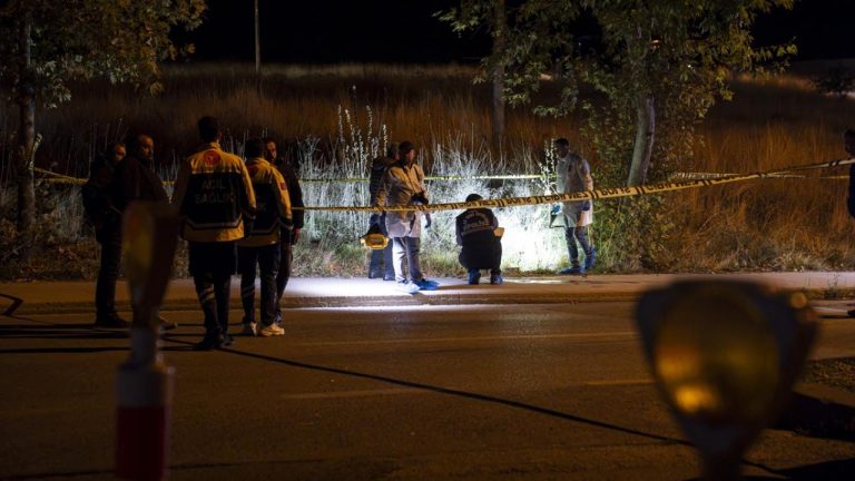 Ankara'da uygulama noktasında ateş açılması sonucu 1 polisimiz şehit oldu